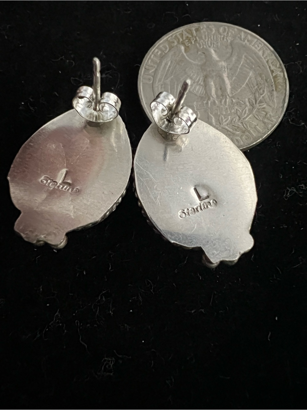 925 Sterling silver native signed pink conch stud earrings - Picture 6 of 7